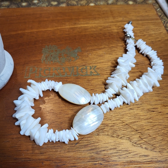 Vintage Mother of Pearl and Puka Shell Necklace - Picture 8 of 16